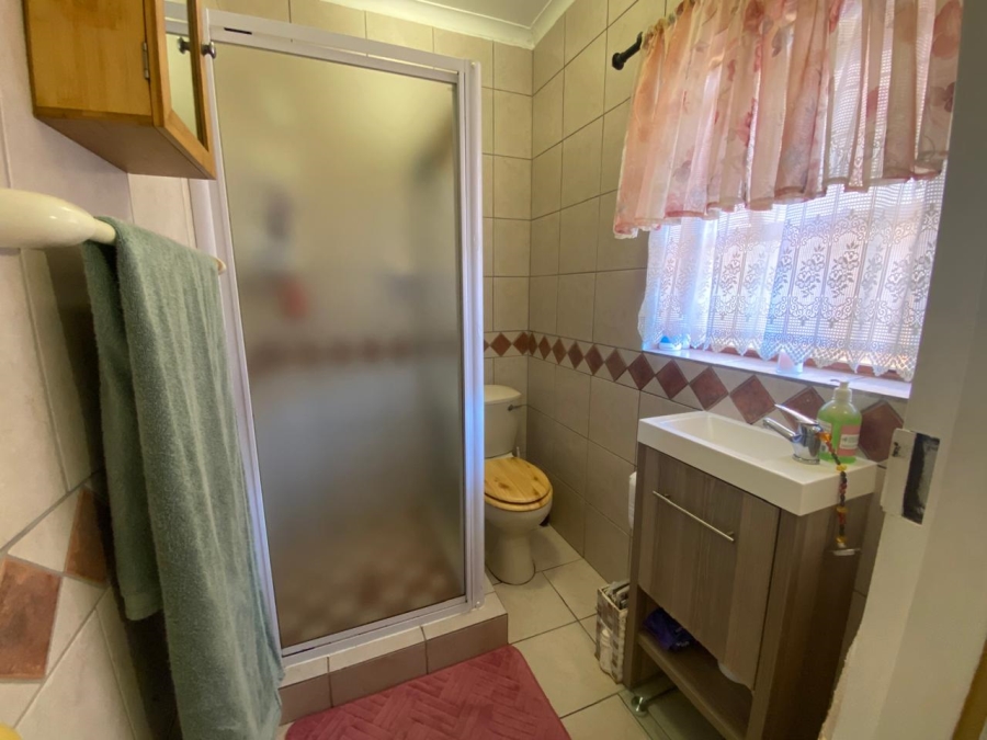 3 Bedroom Property for Sale in Deoville Park Western Cape